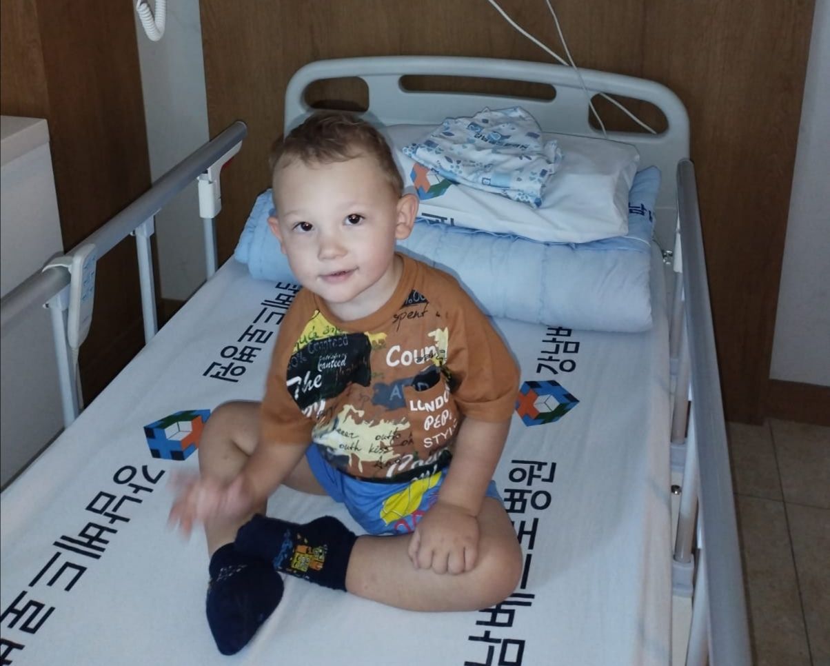 Маленький Мирон Базилевич из Кореновского района сегодня утром прибыл в клинику