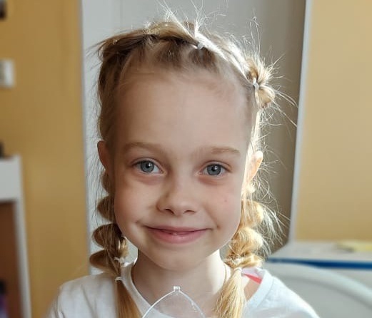 Семилетняя Ксюша Петрова из Сочи получила необходимый жилет для здоровья!